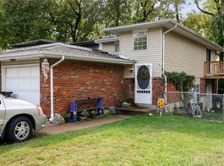 2 Highridge Ct, Franklin, OH 45005