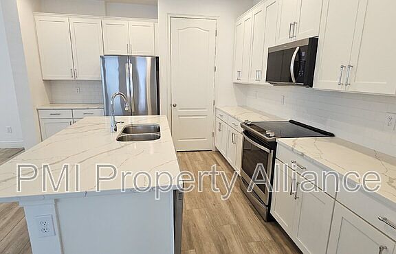 5th image of 2934 Rapollo Ln