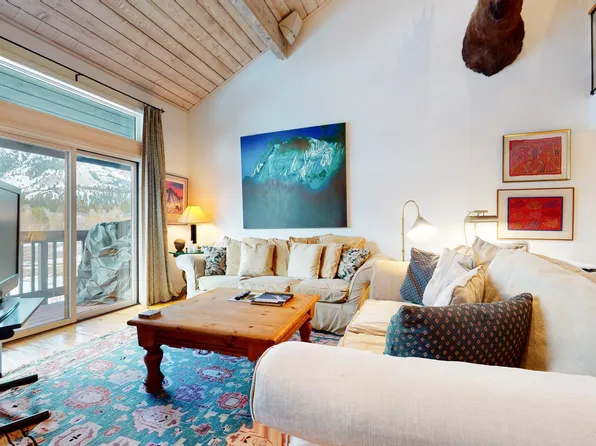 (undisclosed Address), Mammoth Lakes, CA 93546