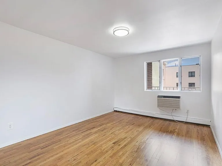 2629 E 23rd St #2 — Photo 9