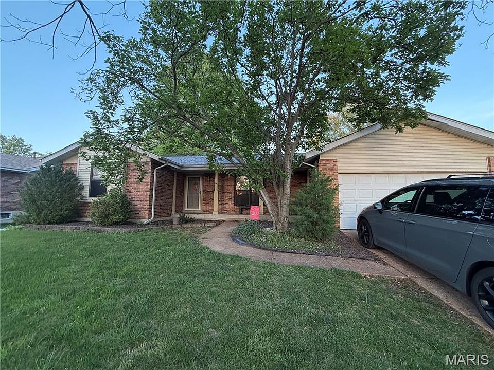 2nd image of 7070 Bumble Bee Ln