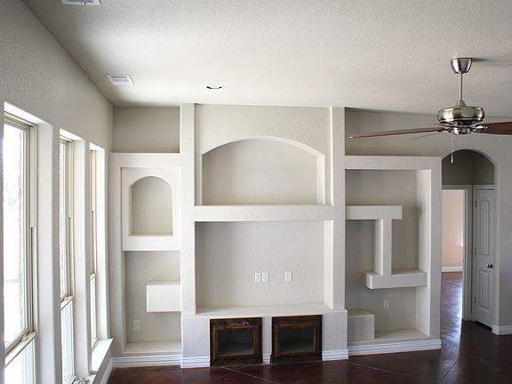 2nd image of 104 NE Michael Dr