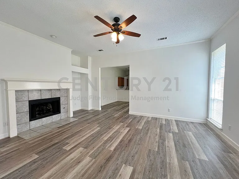 7800 Lancelot Rd — Photo 4