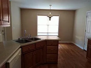 722 Muirfield Cir — Photo 2