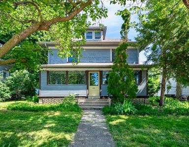 811 6th St, Ames, IA, 50010