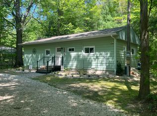 8417 W Shore Dr, Grand Junction, MI 49056