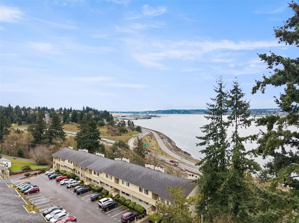 1700 W Sunn Fjord Lane #L-110, Bremerton, WA 98312