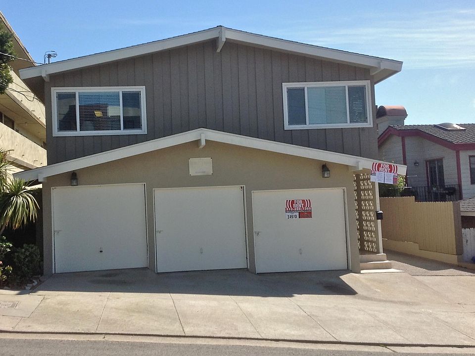 Front of bldg, garage space