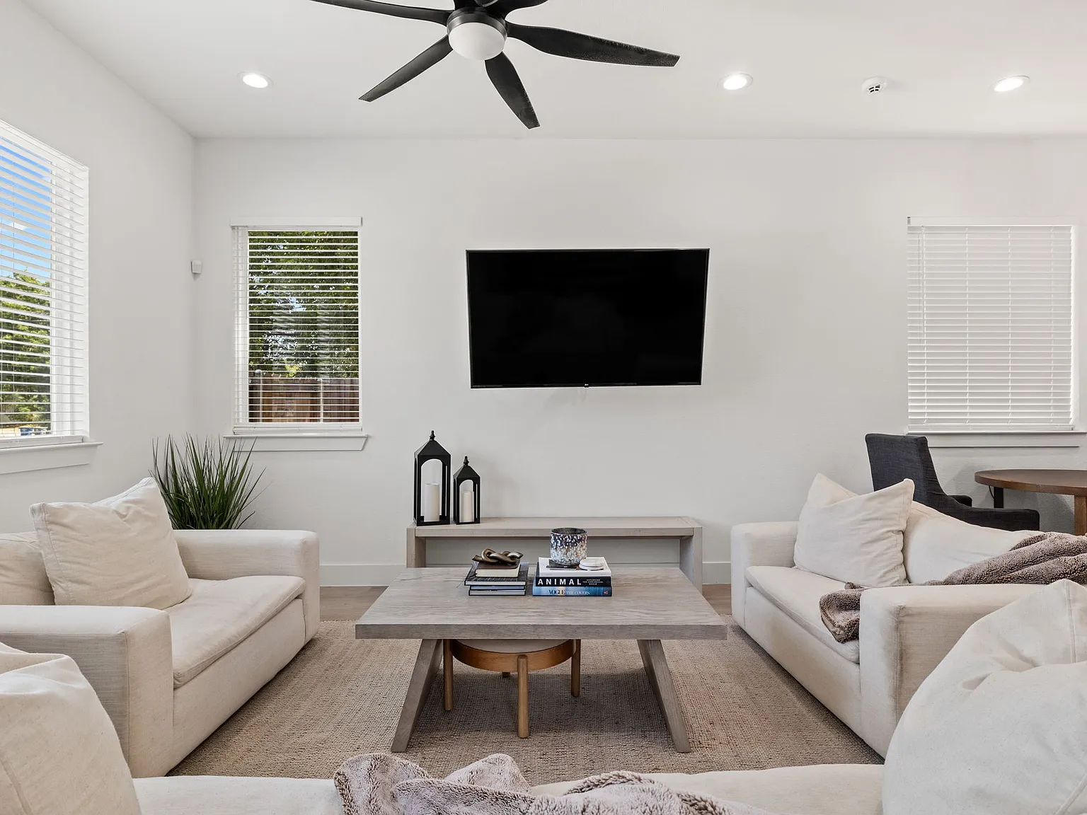 3 bed, 2028 sqft, $2,850 — Photo 4
