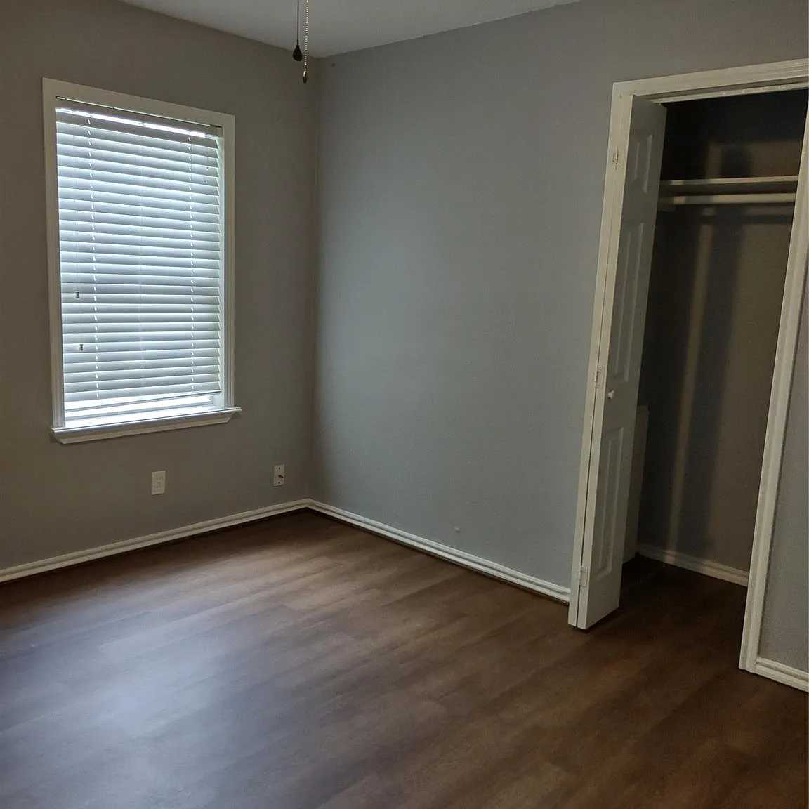 2 bed, 1.0 bath, 935 sqft, $1,295 — Photo 1