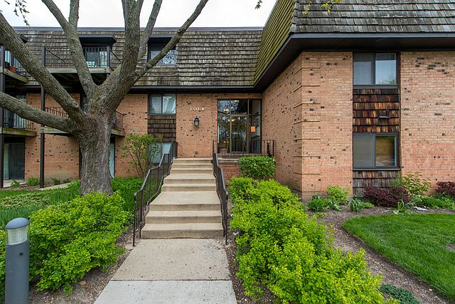 1st image of 4 Oak Creek Dr APT 2503