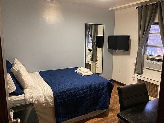 1st image of 81 Sullivan St #1