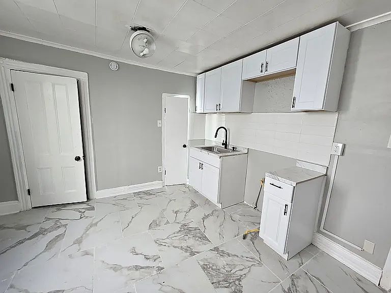 2nd image of 108 S 8th St #3G