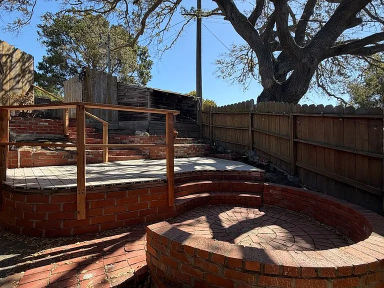 2329 Scenic Ave — Photo 20