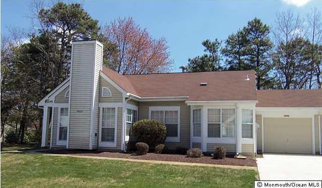 1st image of 1002 Thornbury Lane #A