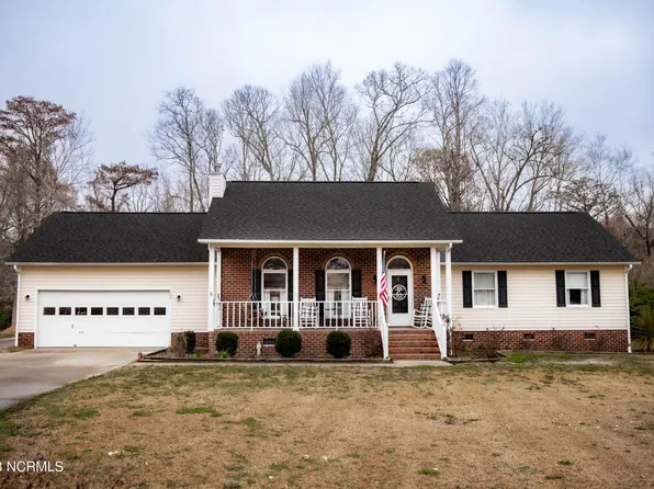 200 Forest Oaks Drive, New Bern, NC 28562