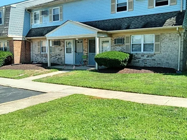 43B Oxford Vlg #43B, Egg Harbor Township, NJ 08234