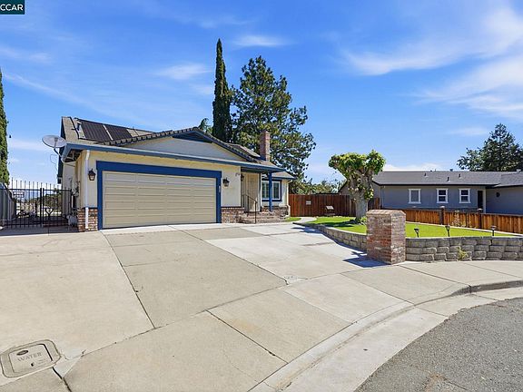 3rd image of 3109 Brook Ct