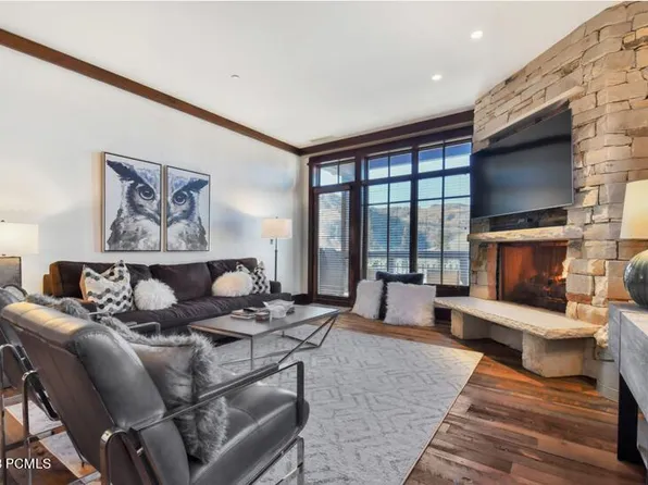 8880 Empire Club Dr #209, Park City, UT 84060