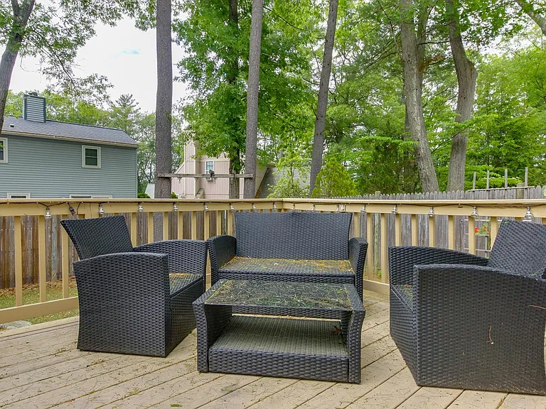 16 Bowstring Way — Photo 2