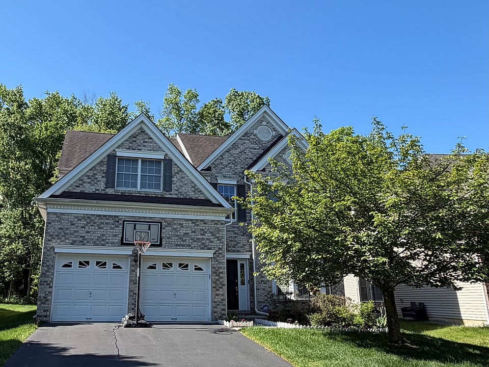 1st image of 40 Greylynne Dr