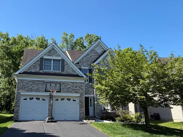 40 Greylynne Dr, Princeton, NJ 08540