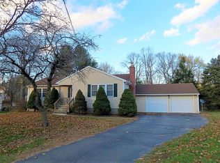 30 Maude Cir, Windsor, CT 06095