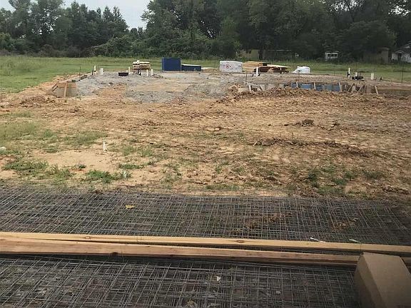 5th image of 6637 Trammel Estates Ln N
