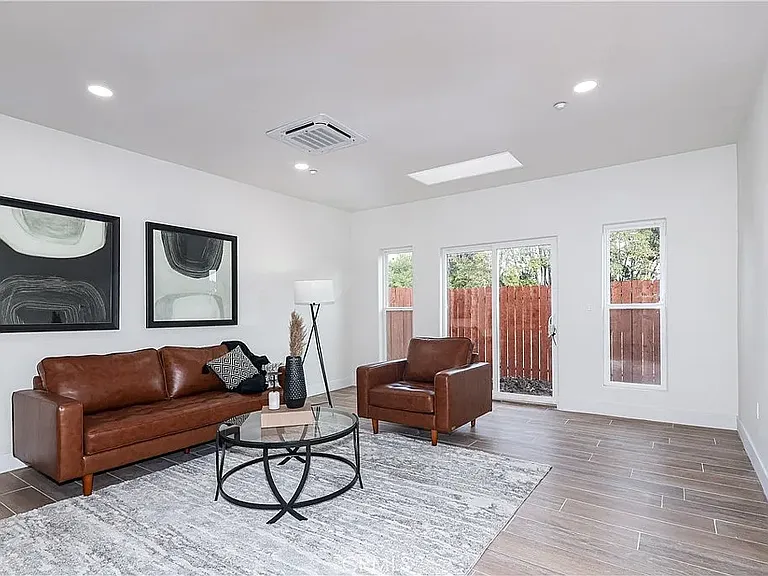 419 E Olive Ave #1 — Photo 6