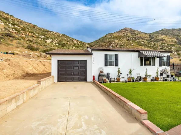 13510 Willow Rd, Lakeside, CA 92040