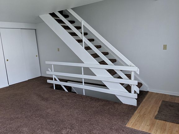 2nd image of 1241 Fairwood Ct
