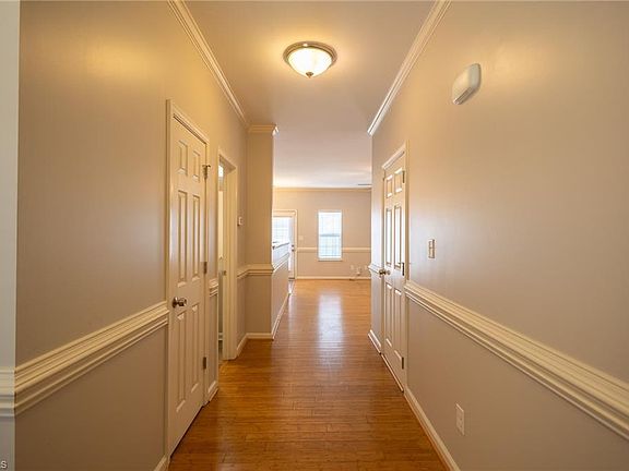 3rd image of 826 Central Park Ave