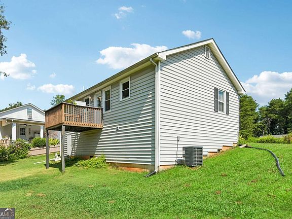 2nd image of 2901 Waterford Dr
