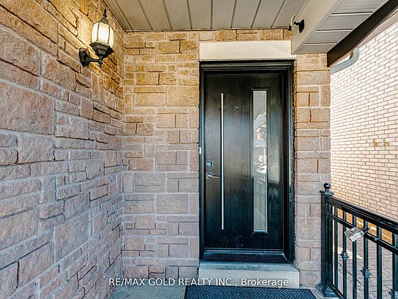 4th image of 23 Wild Indigo Cres