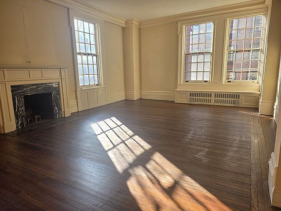 3rd image of 45 E 66th St APT 8S
