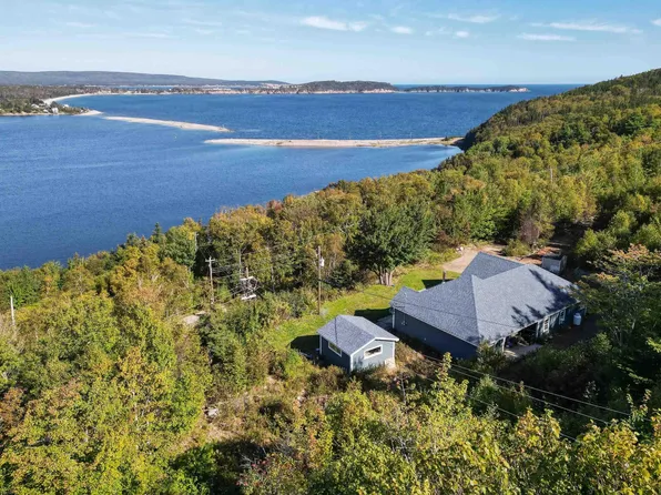 39170 Cabot Trl, Victoria, NS B0C 1L0