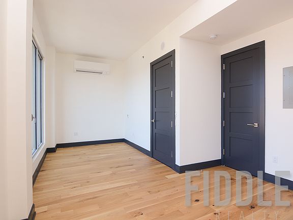 3rd image of 10 Montieth St #659BB