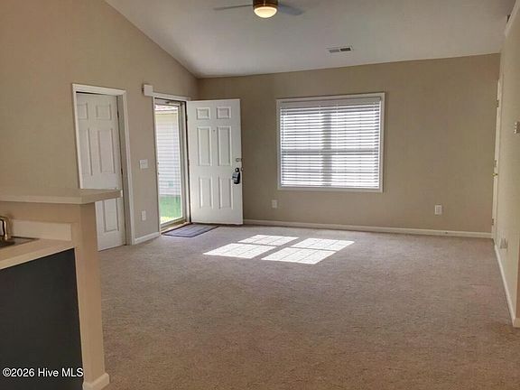 3rd image of 733 Grathwol Dr
