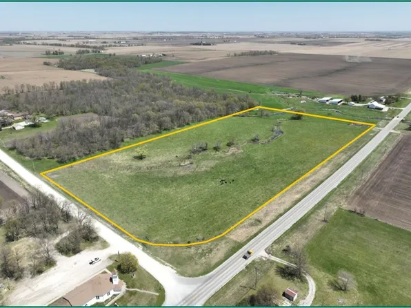55th St, Vinton, IA 52349