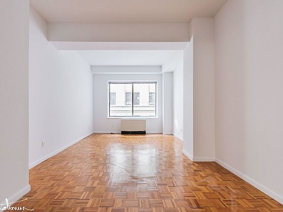 4th image of 45 Wall St APT 1614