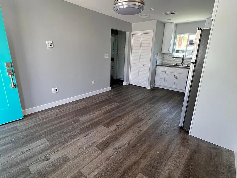 534 N Florence St — Photo 5