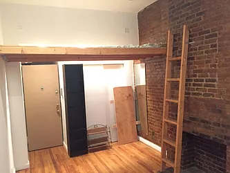 Rented by Metroline Realty