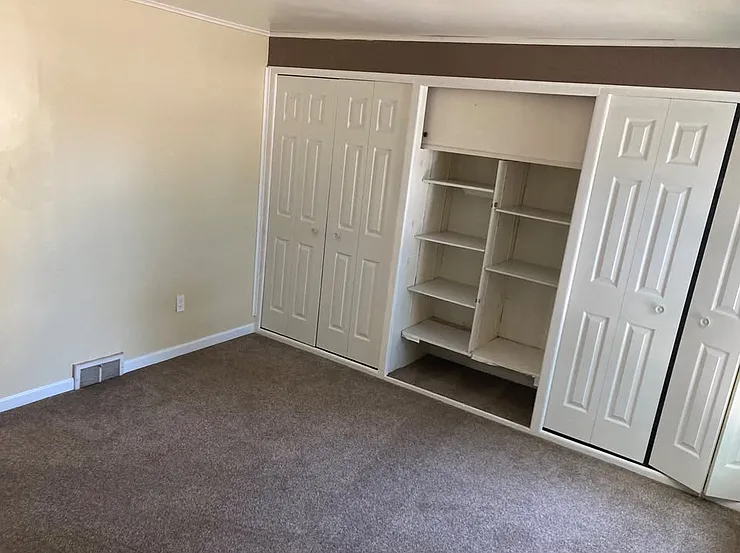 3 bed, 1208 sqft, $700 — Photo 2