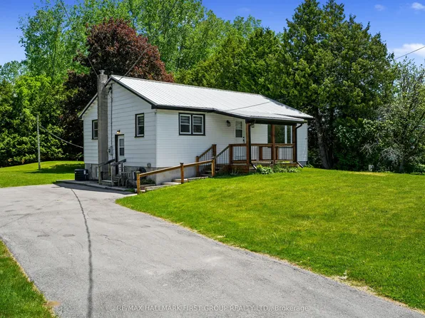 40 Whites Rd, Quinte West, ON K8V 5P5