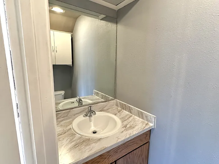 1749 W 1020 N — Photo 11