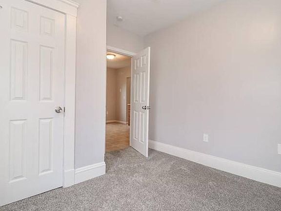5th image of 8314 Vista Ave