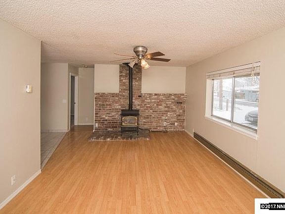 4th image of 851 Arrowhead Dr