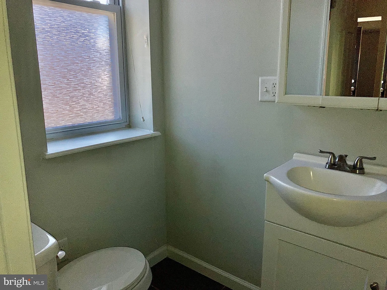 Studio, 650 sqft, $1,100 — Photo 2