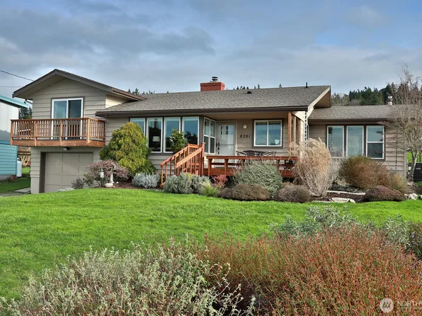 8201 Olympic View Lane, Clinton, WA 98236