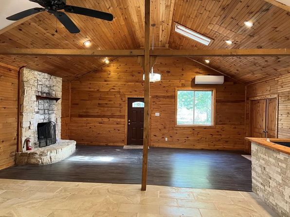 124 Griffith Bend Rd, Mabank, TX 75156